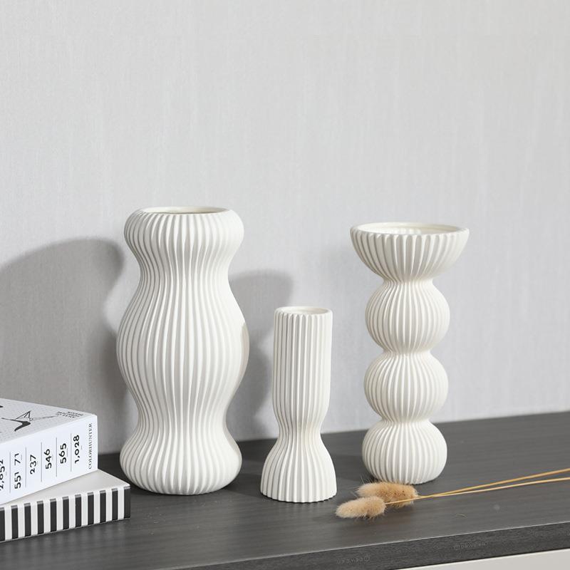 北欧ins风陶瓷白色花瓶 现代创意工艺品桌面干花插花软装摆件定制