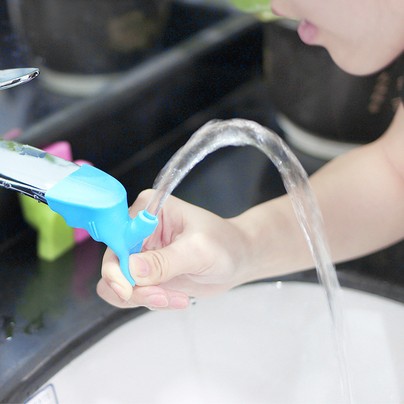 宝宝厨房水龙头加长延伸器延长器防溅水儿童卡通洗手引水器通用