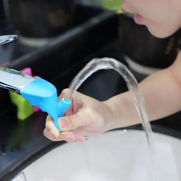 硅胶水龙头延长器接头导水槽万能防溅神器引水器加长延伸器洗手器