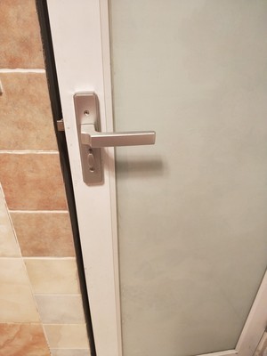 卫生间黑色门锁 实心孔距110mm厕所洗手间卫浴锁执手机械门锁配件