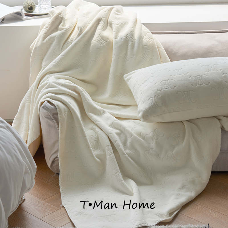 白色美容床毛毯双层牛奶绒小毛毯子沙发午睡薄盖毯简约珊瑚绒床单