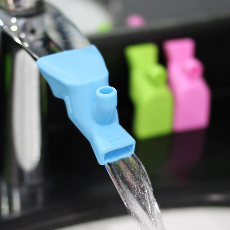 旅行便携简易漱口杯刷牙杯硅胶水龙头加长延伸器儿童洗手器导水槽