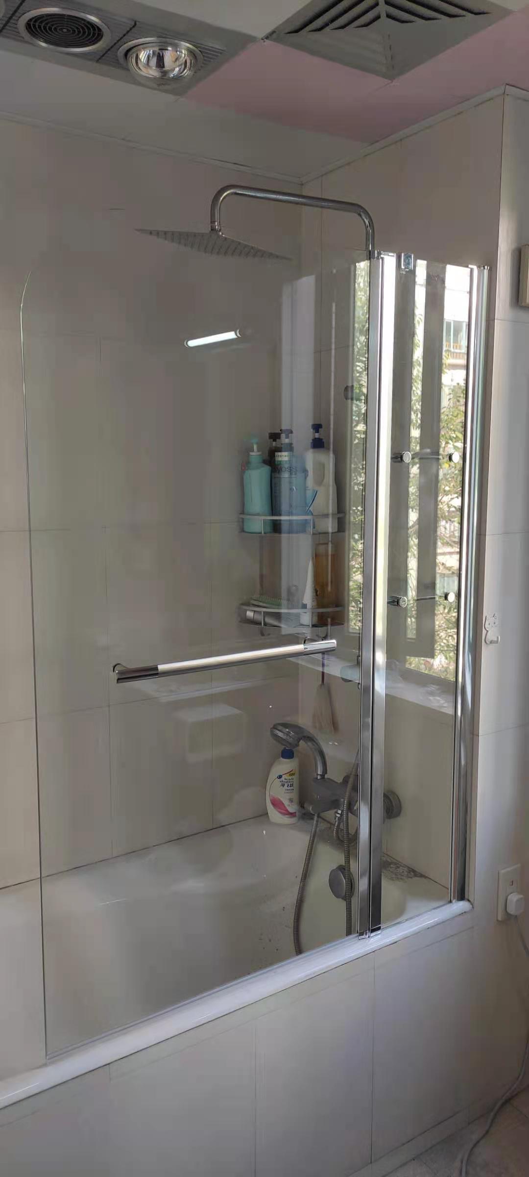 宁波两扇折叠收纳置物架浴缸挡水屏风钢化玻璃隔断淋浴屏风