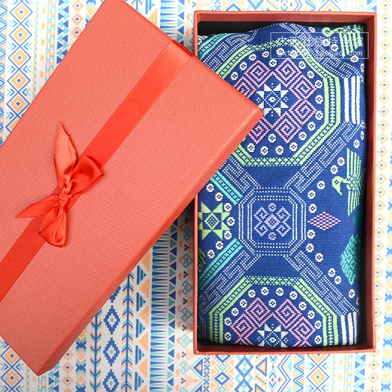 广西民族特色围巾壮锦蟒龙纹披肩 商务礼品送老外客户礼物 礼盒装