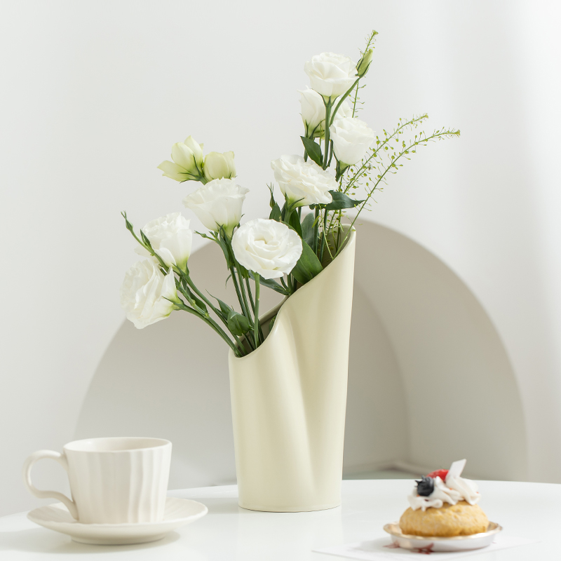 高级感小众陶瓷花瓶客厅轻奢干花插花餐桌家居摆件水养鲜花装饰品