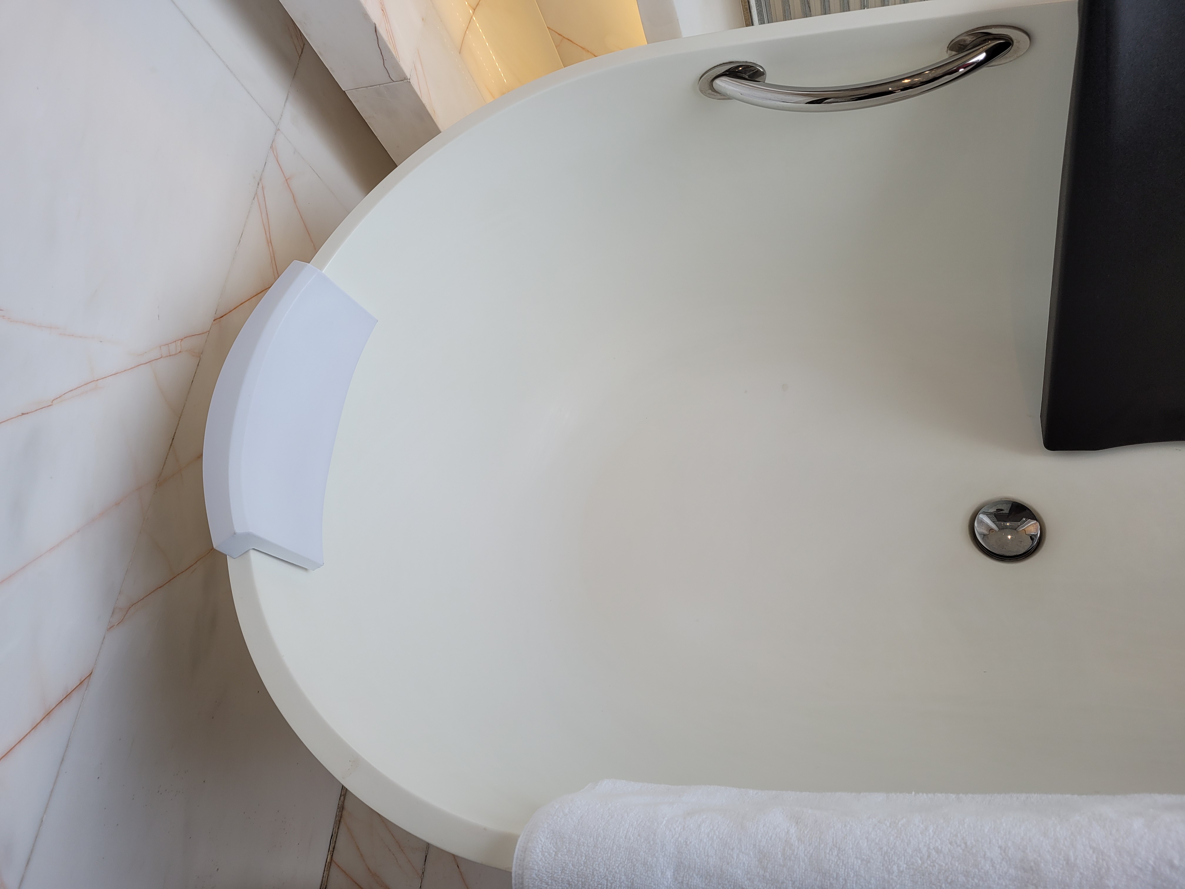 浴缸枕头弧型薄壁内凹款浴缸靠枕泡澡头枕靠背垫浴枕酒店卫浴配件