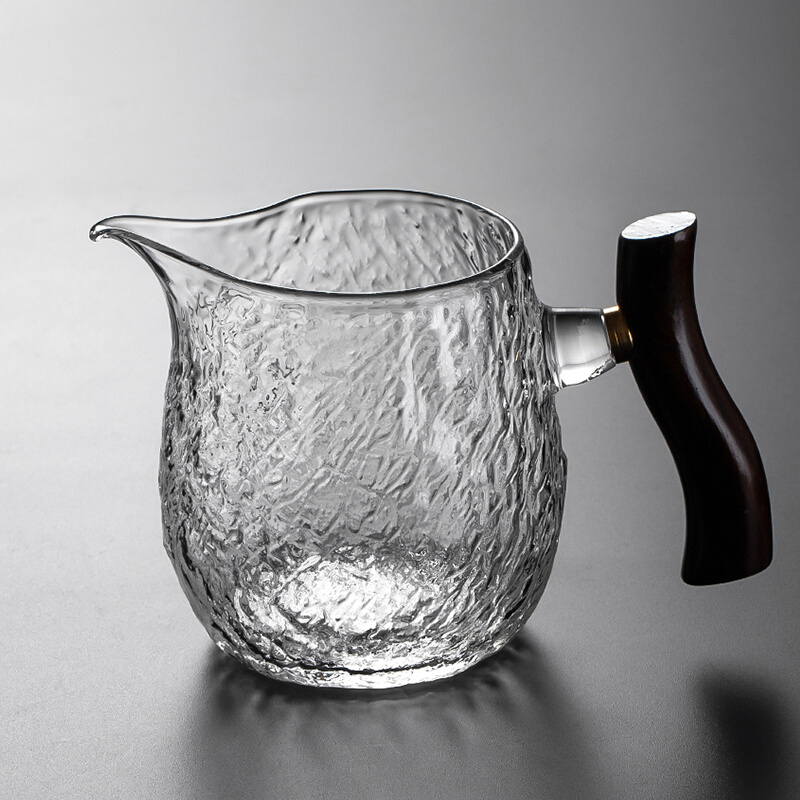 小土选物日式加厚锤纹玻璃公道杯高档分茶器带手柄木把大容量茶具