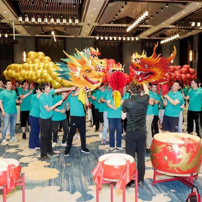 色彩舞龙气球泡泡创意主题587公司团建游戏立龙头户龙外拓展运体