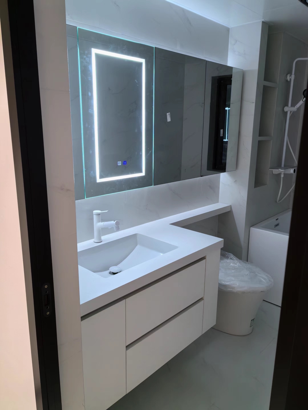 卢卡维拉原创品牌非标定制浴室柜组合全桉实木多层板卫生间洗漱台