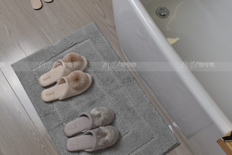 WU.物兮物 现代地垫脚垫地毯样板房卫生间浴室浴缸软装饰方案摆件