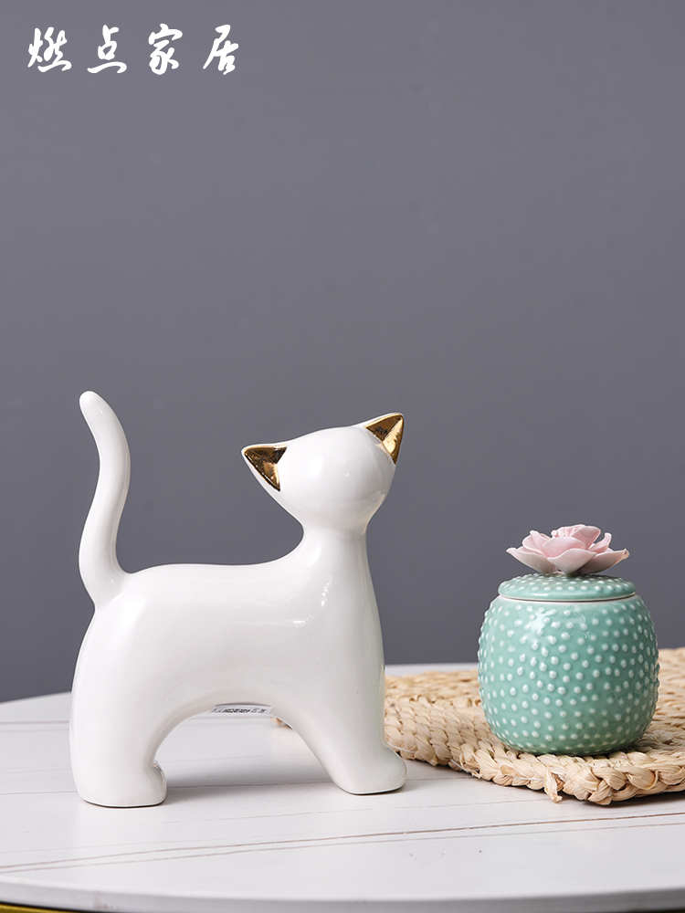 轻奢可爱陶瓷猫摆件小猫咪桌面客厅电视柜家里店铺样板房软装摆设