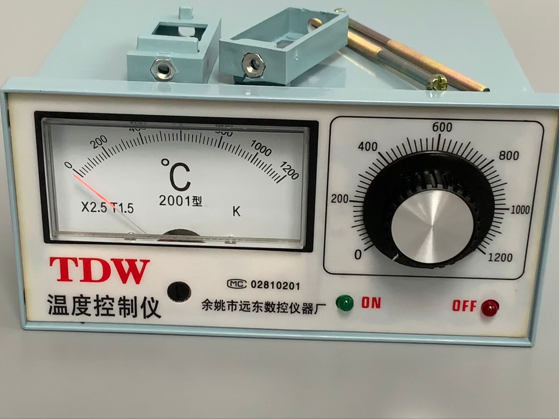 余姚市上通温控仪表厂TDW温度控制仪2001型1200度箱式电阻炉 仪表