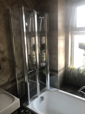 宁波欧特洁四扇折叠浴缸屏风浴室干湿分离安全钢化玻璃淋浴房隔断