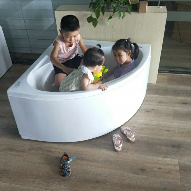 三角浴缸家用扇形浴盆浴池亚克力小户型转角小卫生间