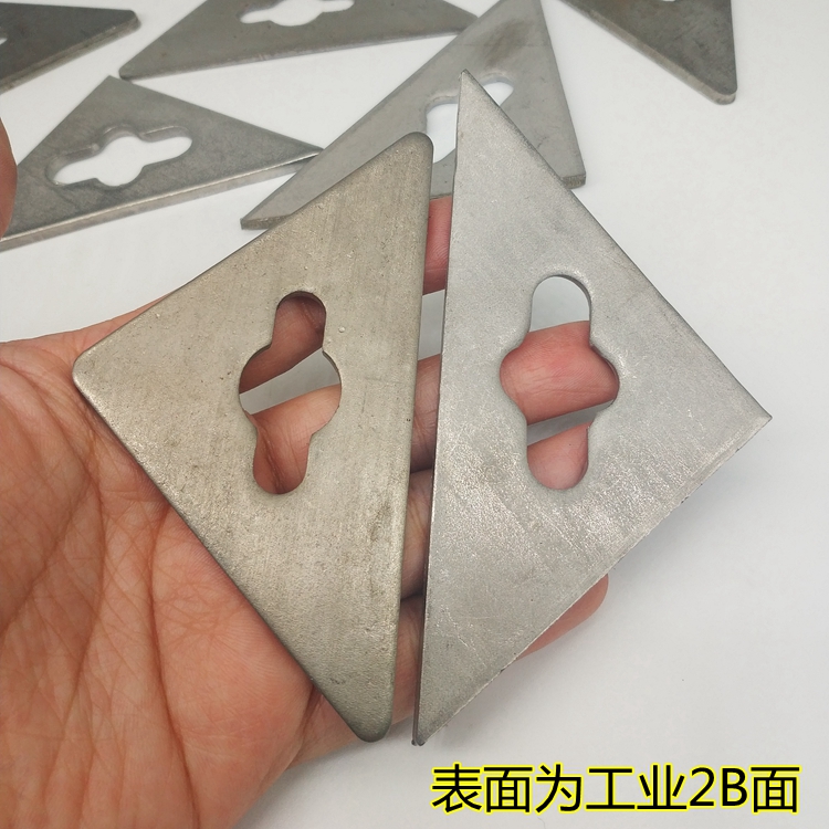 不锈钢梅花孔三角片窑井盖地漏配件焊接固定片三角匙三角形底板片